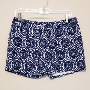 J. McLaughlin Blue and White Shorts Size 6